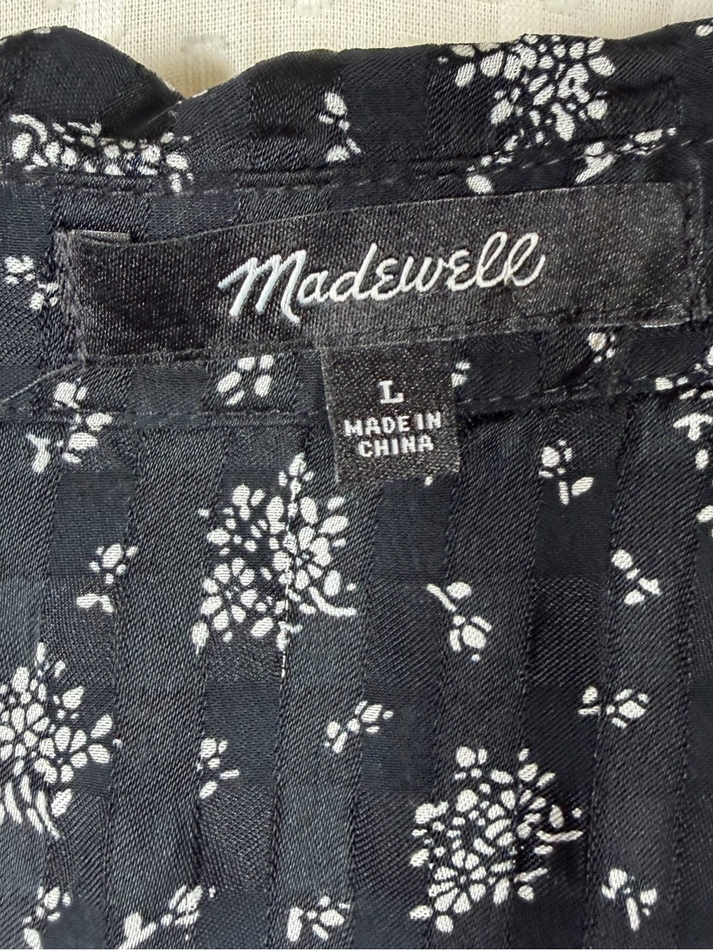 Madewell Black White Floral Button Up‎ Long Sleeve Top - Picture 3 of 7